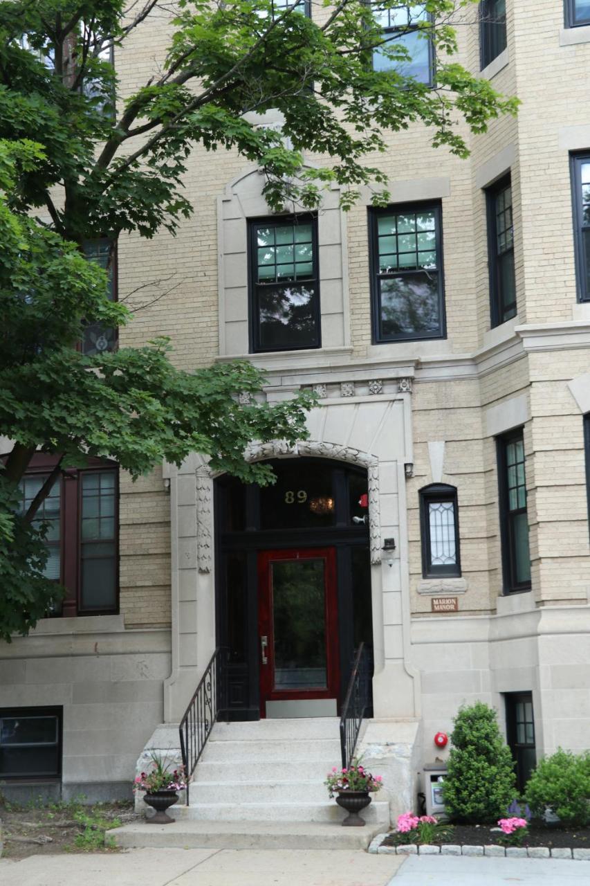 A Stylish Stay W/ A Queen Bed, Heated Floors.. #14 Brookline Esterno foto