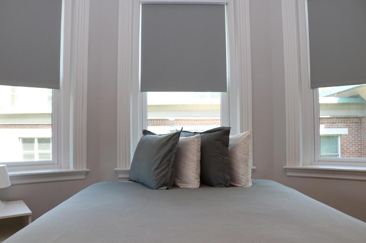 A Stylish Stay W/ A Queen Bed, Heated Floors.. #14 Brookline Esterno foto