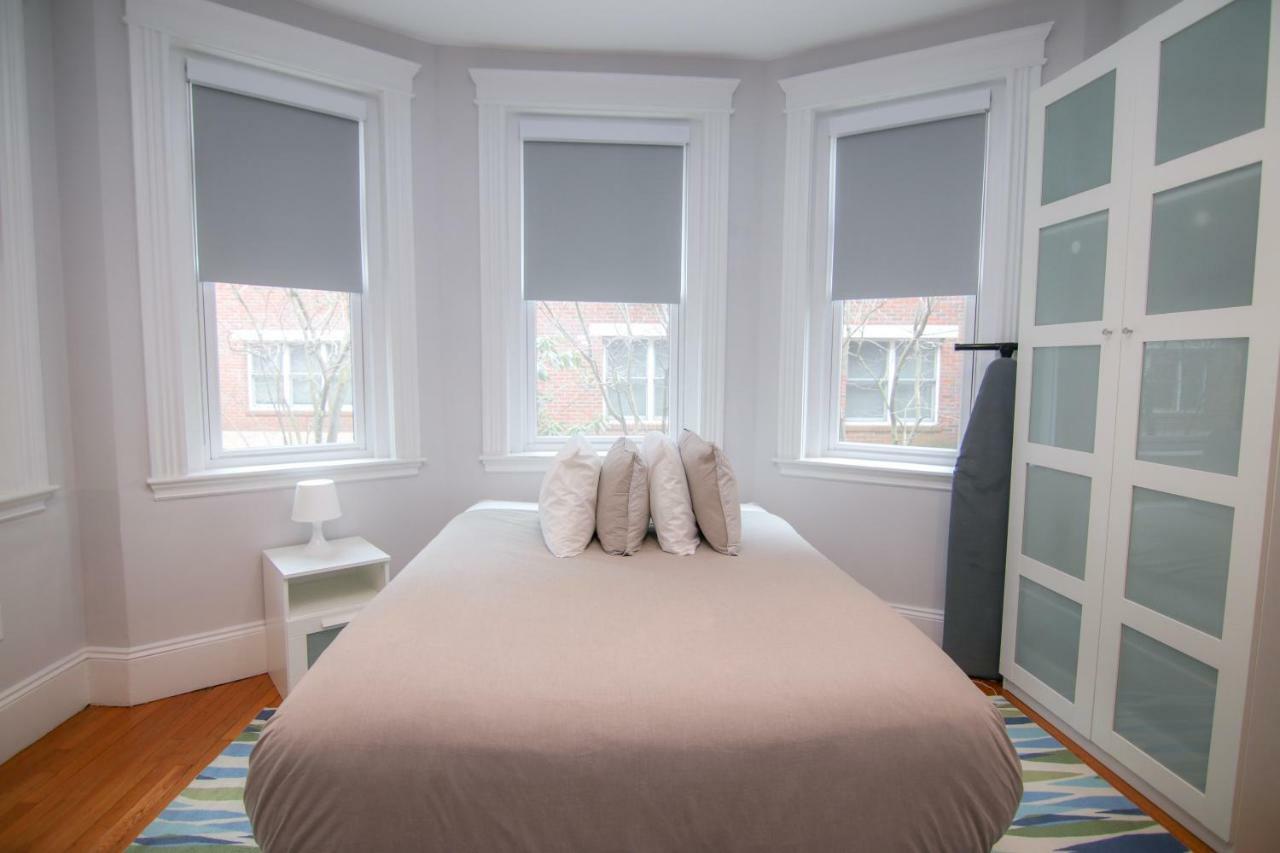 A Stylish Stay W/ A Queen Bed, Heated Floors.. #14 Brookline Esterno foto